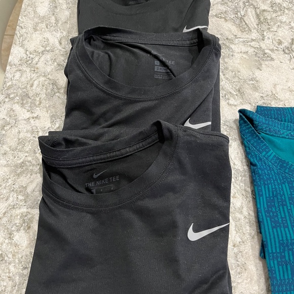 Nike “The Nike Tee” Shirts Dry Fit - 6 Shirts - Picture 2 of 4